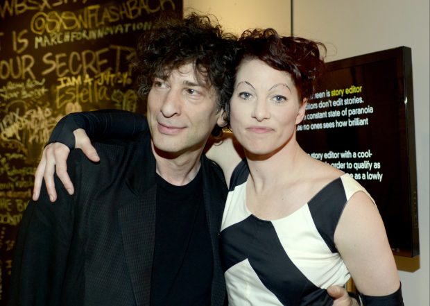 Neil Gaiman (L) and Amanda Palmer pose at the Warner Brothers TV 2013 SXSW party on March 9, 2013 in Austin, Texas. (Photo by Tim Mosenfelder/Getty Images)