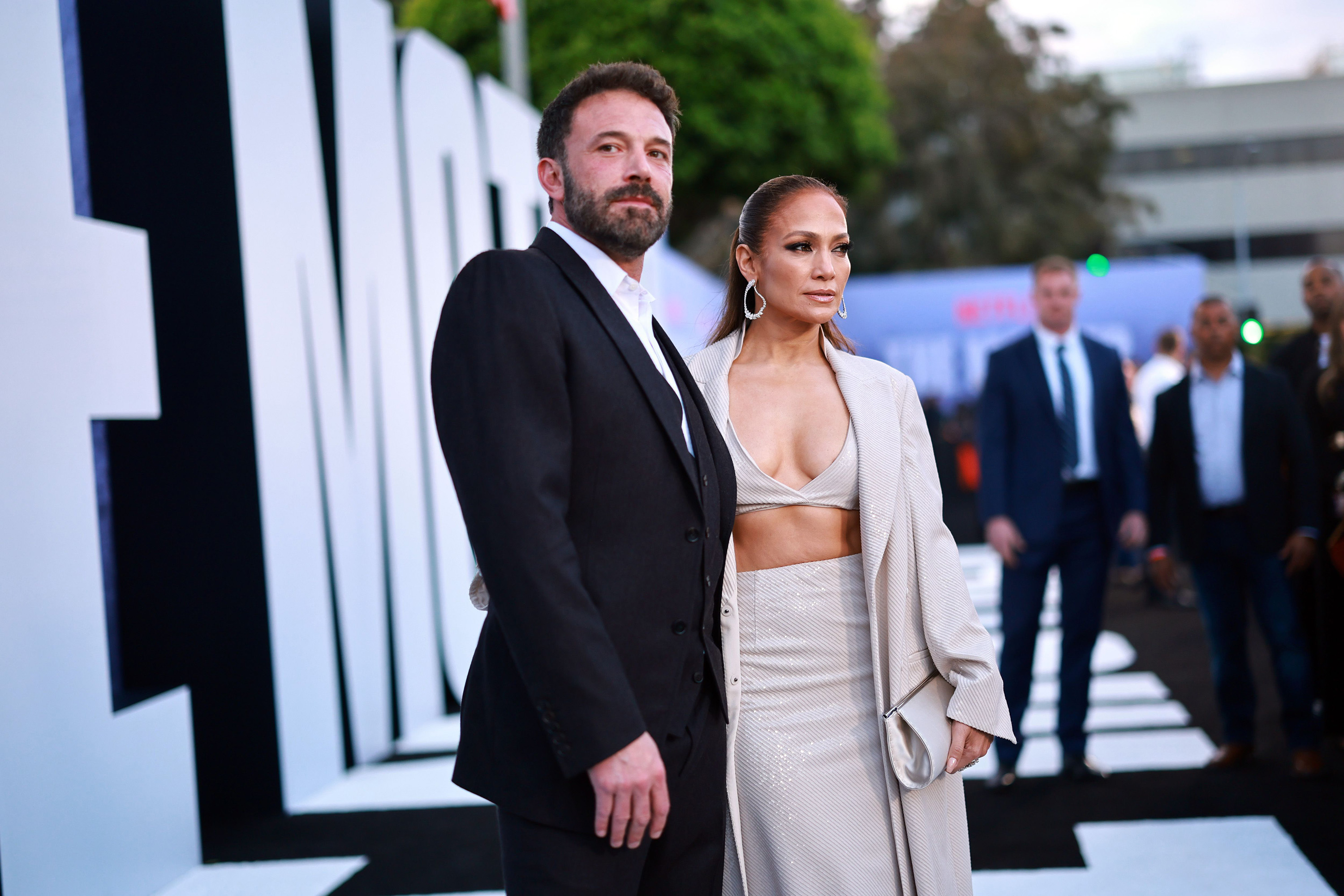 (L-R) Ben Affleck and Jennifer Lopez attend 